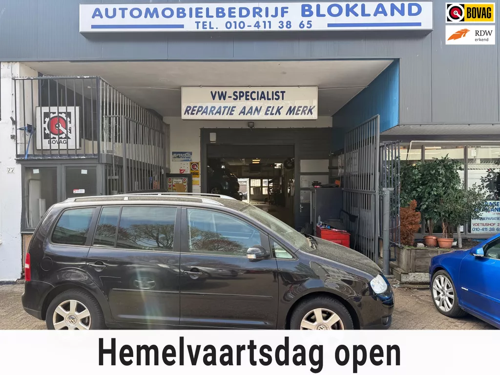 Volkswagen Touran 2.0-16V FSI Highline/ 7 Persoons/ met Airco, NAP en een nieuwe APK!!!